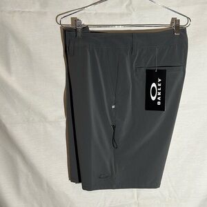 NWT Oakley Hybrid Shorts